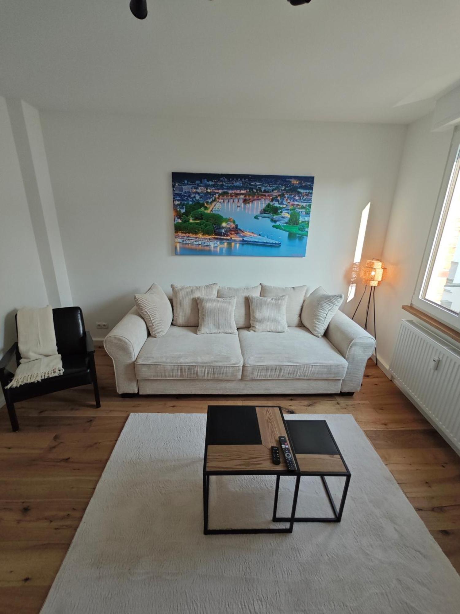 Charmante 2 Zimmer-Wohnung Mit Fahrradstellplaetzen Koblenz  Exterior photo